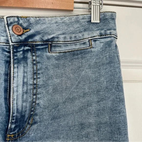 LC Lauren Conrad High Rise Wide Leg Light Blue Jeans - Picture 4 of 6